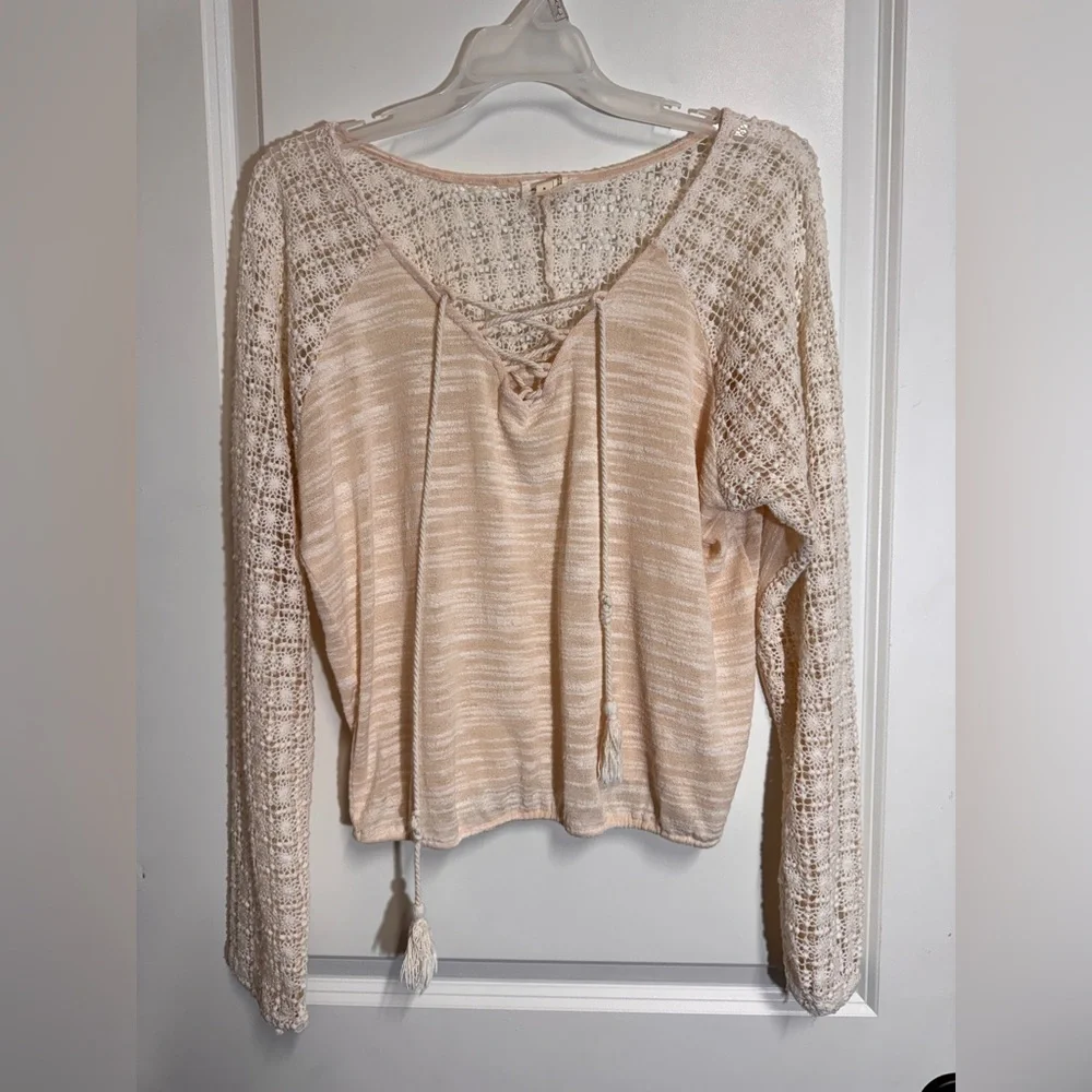 Anthropologie‎ Meadow Rue Needlework Top S Small Crochet Criss Cross Tie Neck